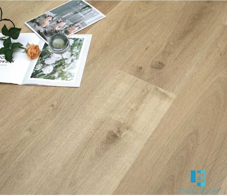 ซื้อ พื้นไม้โอ๊ค LVT SPC พื้นไม้โอ๊คระบบคลิก Lvp สำหรับห้องครัวห้องน้ำภายใน การผลิตออนไลน์