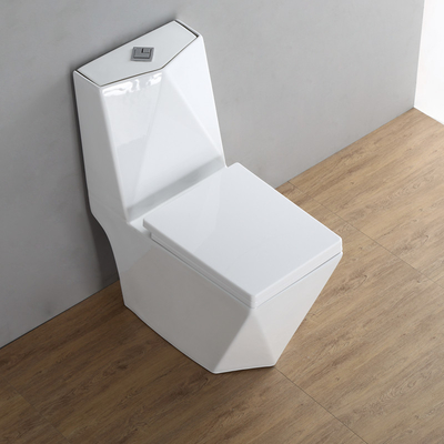 เซรามิคสแควร์ Peeping WC สุขภัณฑ์ชิ้นเดียว P Trap ODM molding