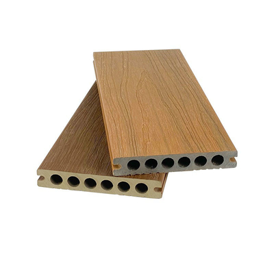 Co Extrusion Wood Plastic Composite Decking Board พื้นภายนอก 138x23มม. รูกลม HDPE