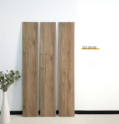 กระเบื้องพื้นโปรเซลีนในห้อง 200x1200 มิลลิเมตรสีน้ําตาลสวยงาม สําหรับห้องนั่งเล่นและห้องนอน