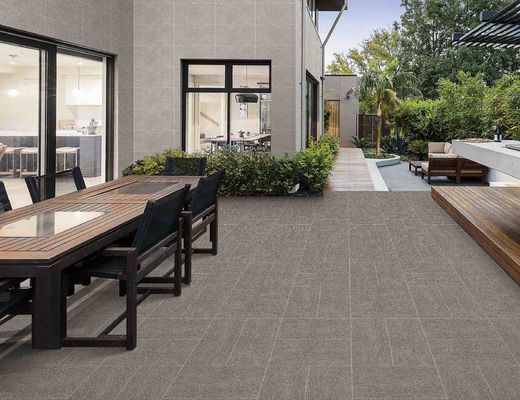 ISO13006 กระเบื้องปูพื้นควอตซ์หนา 15 มม. วัสดุก่อสร้างพื้นกลางแจ้ง 300x600mm